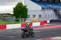 Evening Adv_Mid Group Black Bikes